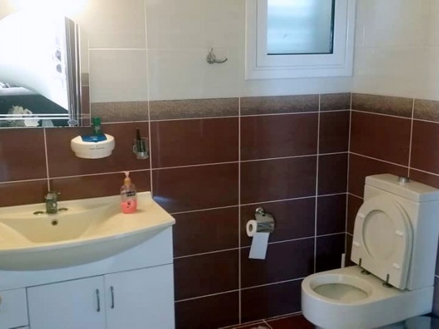 İSKELE MERKEZE YAKIN ANAYOL KENARINDA  2826 M² BAHÇELİ ARSA (4+1) LÜKS VİLLA