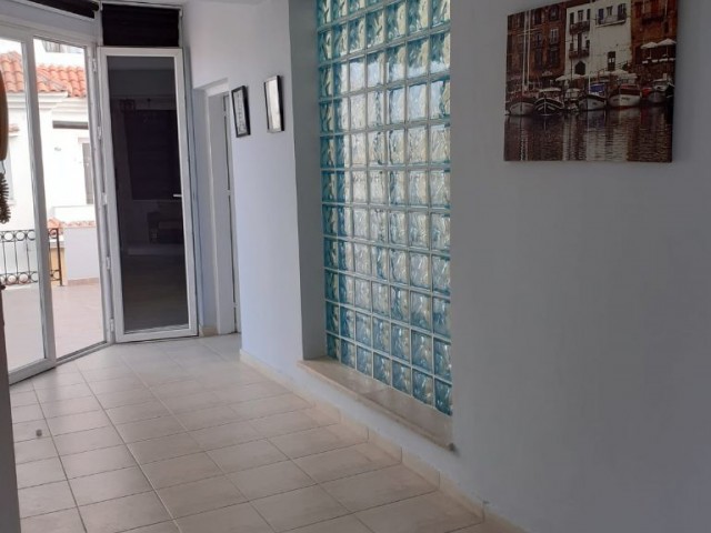 Girne merkez'de dört tarafı balkonlarla çevrili satılık 3+1 penthouse / binada tek penthouse !