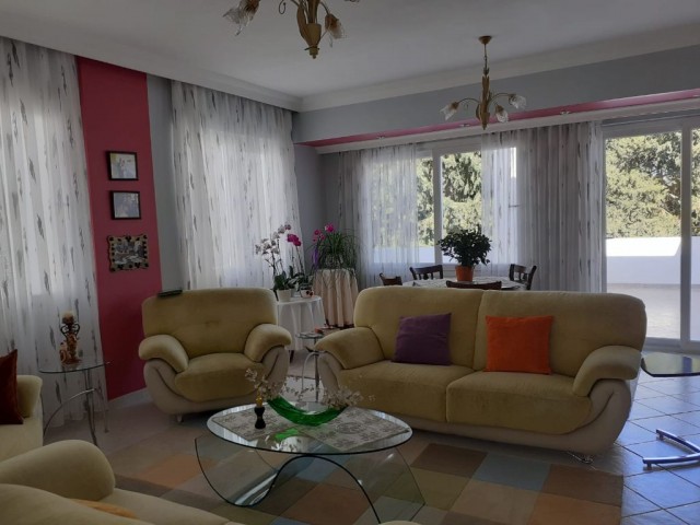 It is centrally located in Kyrenia central, very close to the main street and all shopping malls - 4+1 / 260 penthouse for sale with an area of m2 ** 