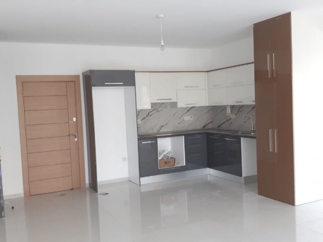 82 m2 und 102 m2 lk 2 verschiedene Arten von TE Auswahl , wo Sie Luxus und Komfort im Zentrum von Kyrenia finden können, mit der Möglichkeit des Lebens im Komfort des Hotels zum Verkauf Tuk KOKANLI Wohnungen ** 