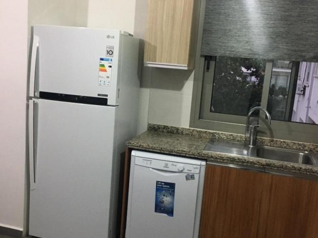 Girne Merkez'de Asansörlü Binada 2+1 Eşyalı Daire ( AİDAT DAHİL )