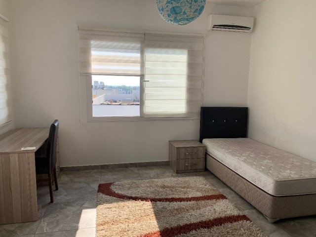 LEFKOŞA YENİKENT'DE KİRALIK FULL EŞYALI 2+1 DAİRE  2000 TL  