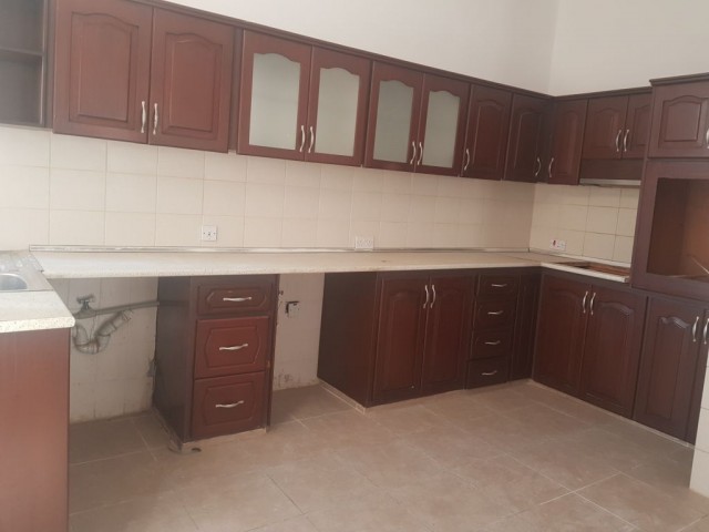 Semi-detached house for sale in Magosa da 3+1 ** 