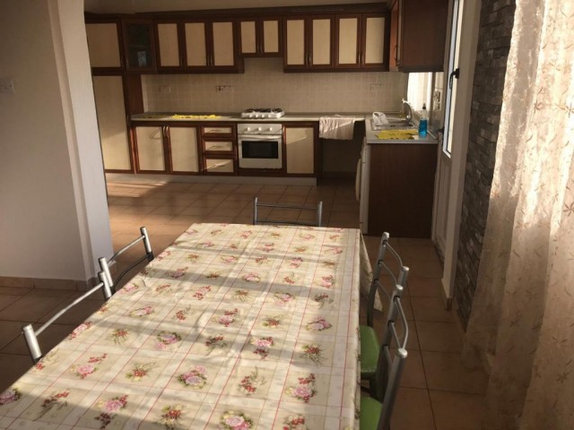 Mağusa Kalilantta kiralık 3+1 full eşyalı daire.