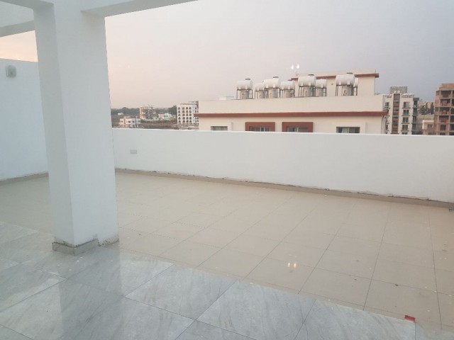 Magusa Çanakkale bölgesinde sıfır satılık penthouse