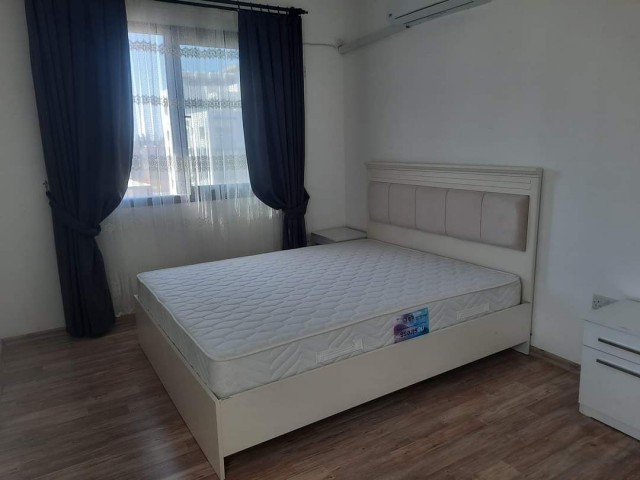 Mağusa merkezde 110 m2 2+1daire 