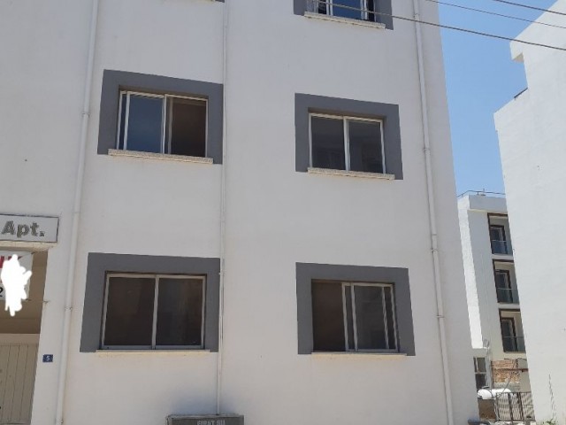 Magusada satılık   komple apartman