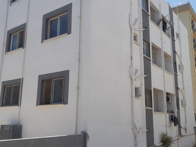 Magusada satılık   komple apartman