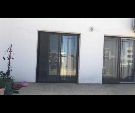 3+1 year old luxury penthouse apartment in Magusa gulserende ** 