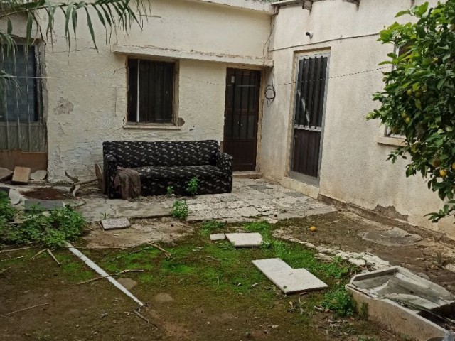 2+1 Detached house in the center of Famagusta ** 