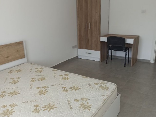 Famagusta Emu Seite 1 + 1 möblierte Wohnung ** 