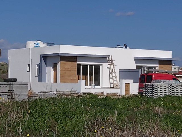 A semi-detached house on the Bosphorus pier ** 