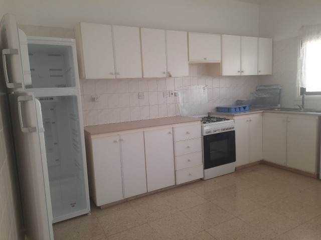 Magusa gulserende kiralık 3+1 daire