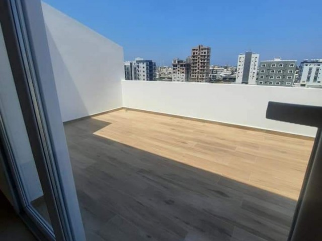 Magusa canakkale de satilik 180 m2 penthause daire