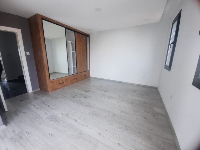 İskele bahçelerde satilik triplex lux villa