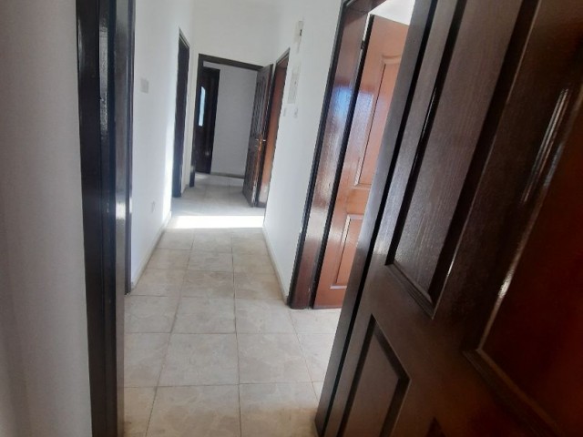 3+1 flat for sale in magusa police station ** 