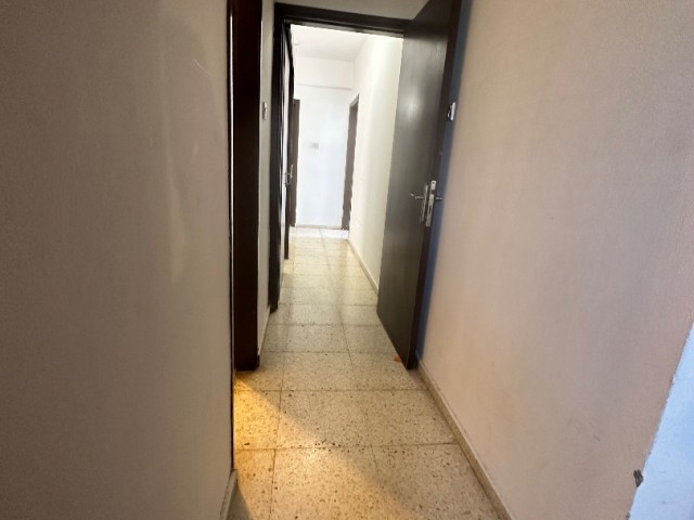 1 floor 3+1 flat with Turkish husband for sale in Famagusta Sakarya area