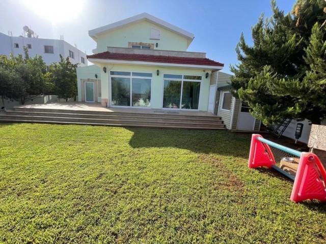 Villa for sale in Famagusta Yeniboğazi