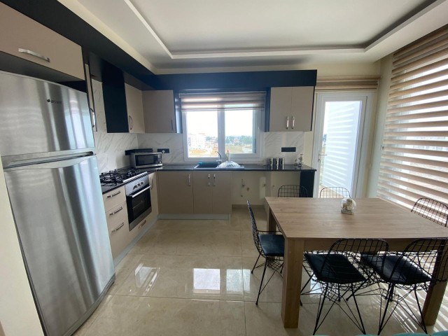 2+1 170 M2 voll möbliertes Luxus-Penthouse in Famagusta Çanakkale