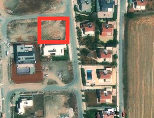 Corner land in Famagusta Batıkent