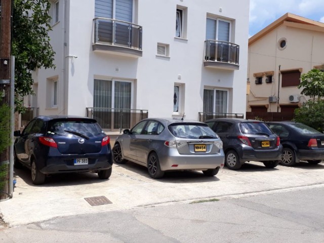2+1 komplett möbliertes Erdgeschoss zur Miete im Zentrum von Famagusta