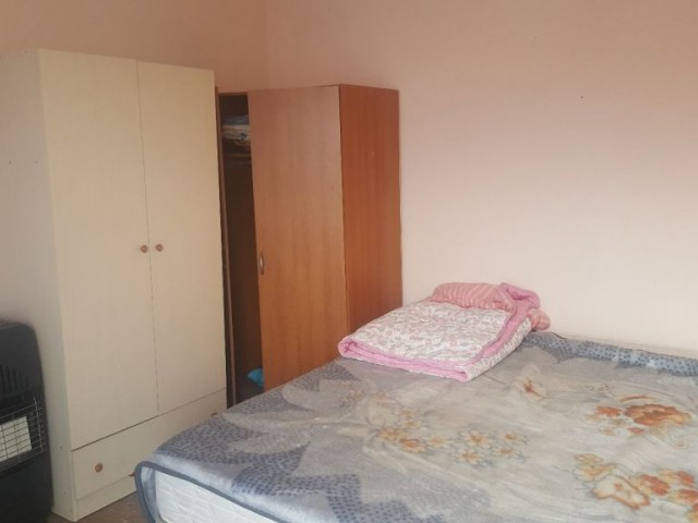 Girne Merkezde Tam Çarşı İçinde Eşyalı 1+1 Kiralık Daire!!!