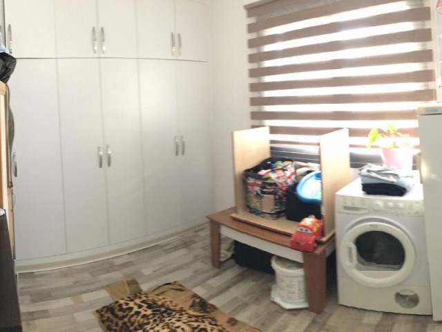 3+1 Wohnung zum Verkauf in der Region Yenişehir, in der Nähe des Finanzamtes, in zentraler Lage