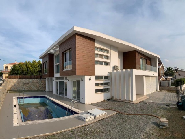 5+1 Luxury Villa for Rent in Hamitkoy