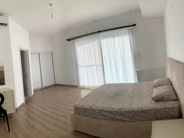 Hamitköyde 5+1 Kiralık Lüks Villa