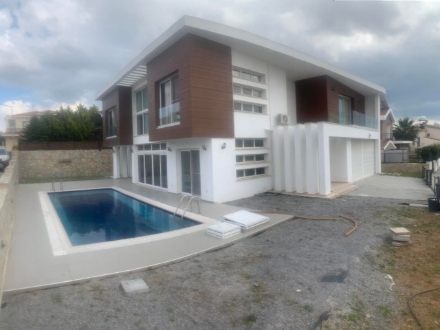 Luxury 5+1 Daily Rental Villa in Hamitkoy Area