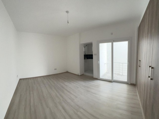 آپارتمان 120 متری، 3 خوابه، طبقه دوم ما در منطقه گونیلی به فروش می رسد.