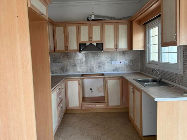 2+1 Flat for Sale in Kyrenia Zeytinlik Area