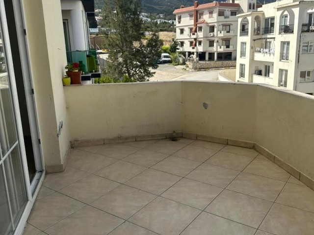 2+1 Wohnung zum Verkauf in der Gegend von Kyrenia Zeytinlik