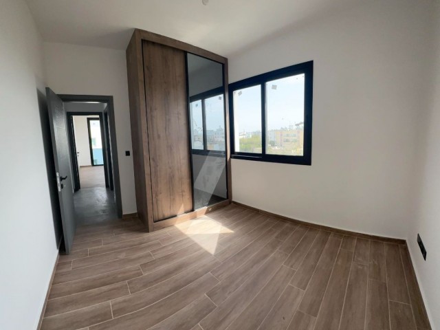 1 Luxus-Penthouse-Wohnung zum Verkauf in Gönyeli, 2+1 am Eingang