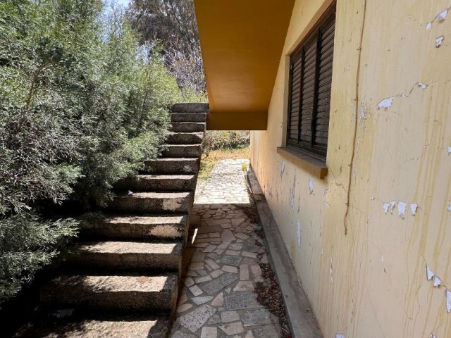 Clean House with Detached Garden on a 650 m2 Plot in Yesilyurt Region of Lefke for Sale