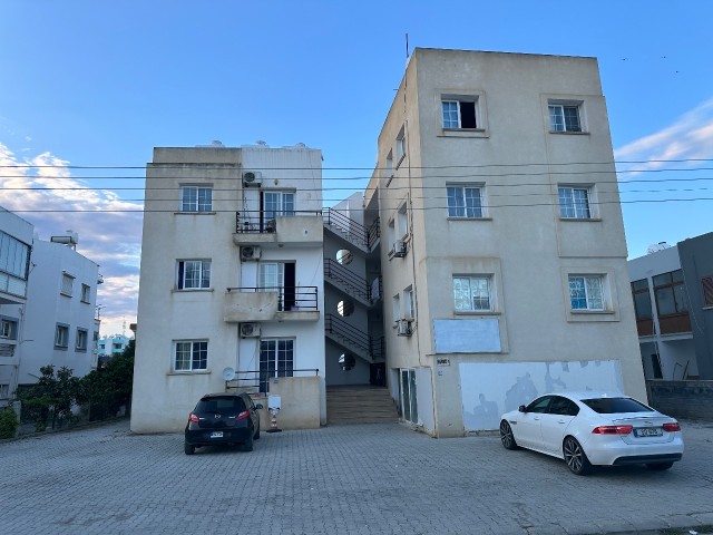  Gönyeli' de  18 DAİRE  Sadece Blok Olarak Satılık Apartman 