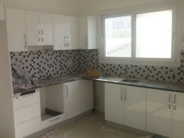 Girne Merkezde  sahibinden satılık komple blok bina apartman. Yatırıma uygun (10 daire) Great opportunity for an investment block of apartment for sale from the owner in Kyrenia Center 