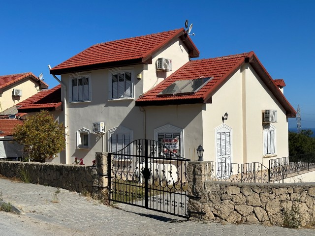 Girne Çatalköy Deniz manzaralı Doğa ile iç içe 4 yatakodalı villa 