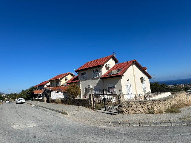 Kyrenia Çatalköy Villa mit 4 Schlafzimmern und Meerblick, umgeben von Natur