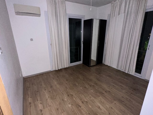 Квартира 3+1 в Еникент Efe Court Apartments