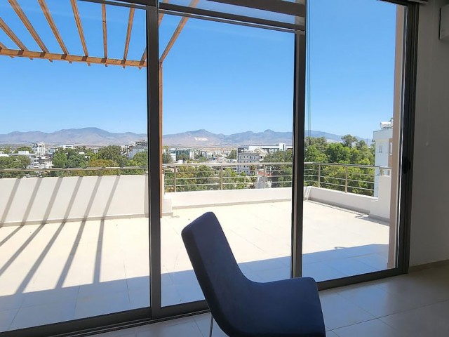 Zum Verkauf vom Eigentümer / Nikosia Kermiyada 2 + 1 Penthouse (herrliche Aussicht) ** 