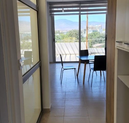 Zum Verkauf vom Eigentümer / Nikosia Kermiyada 2 + 1 Penthouse (herrliche Aussicht) ** 