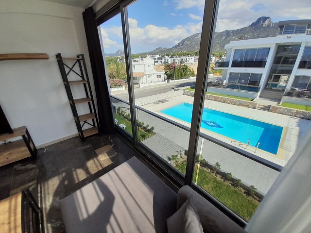 In Çatalköy, Girne, 90 m² Private Terrasse, 2+1 90 m², Möbliert 1. Stock