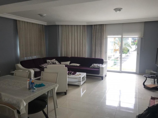 GİRNE ZEYTİNLİKTE SATILIK 3+1 PENTHOUSE 220m2