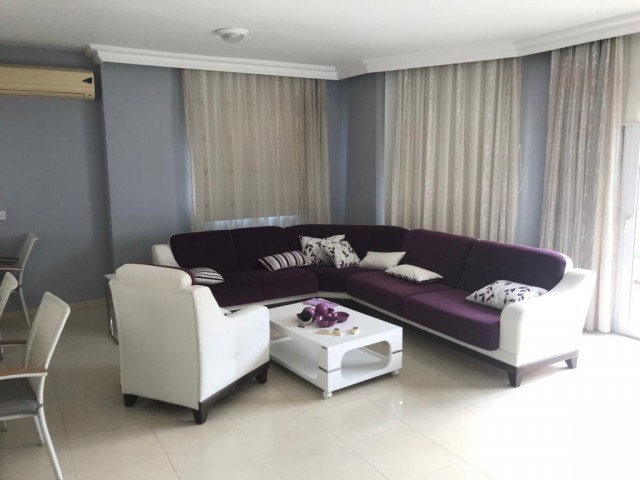 GİRNE ZEYTİNLİKTE SATILIK 3+1 PENTHOUSE 220m2