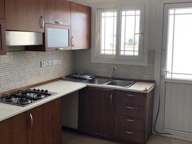 Flat For Sale in Küçük Kaymaklı, Nicosia