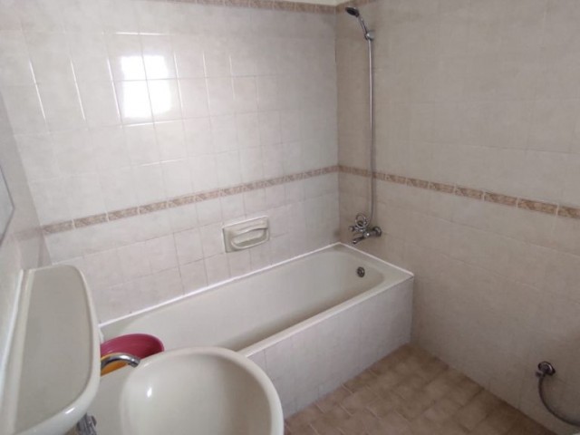 LEFKOŞA ORTAKÖYDE SATILIK 3+1 DAİRE 45500 £