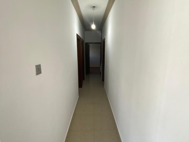 3+1 WOHNUNG ZUM VERKAUF IN ZENTRALER LAGE IN NIKOSIA KIZILBAS TA GUT GEPFLEGT..0533 859 21 66 ** 