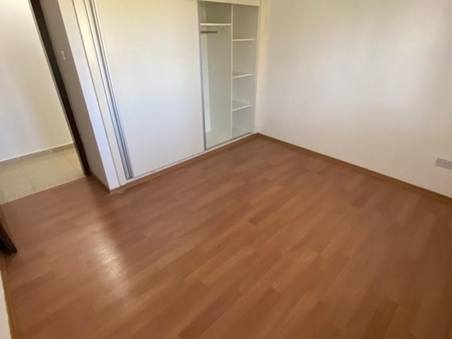 3+1 WOHNUNG ZUM VERKAUF IN ZENTRALER LAGE IN NIKOSIA KIZILBAS TA GUT GEPFLEGT..0533 859 21 66 ** 