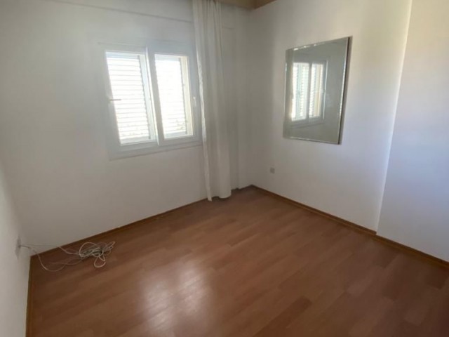 WELL-MAINTAINED 3+1 APARTMENT FOR SALE IN THE CENTRAL LOCATION OF NICOSIA KYZYLBASH..0533 859 21 66 ** 